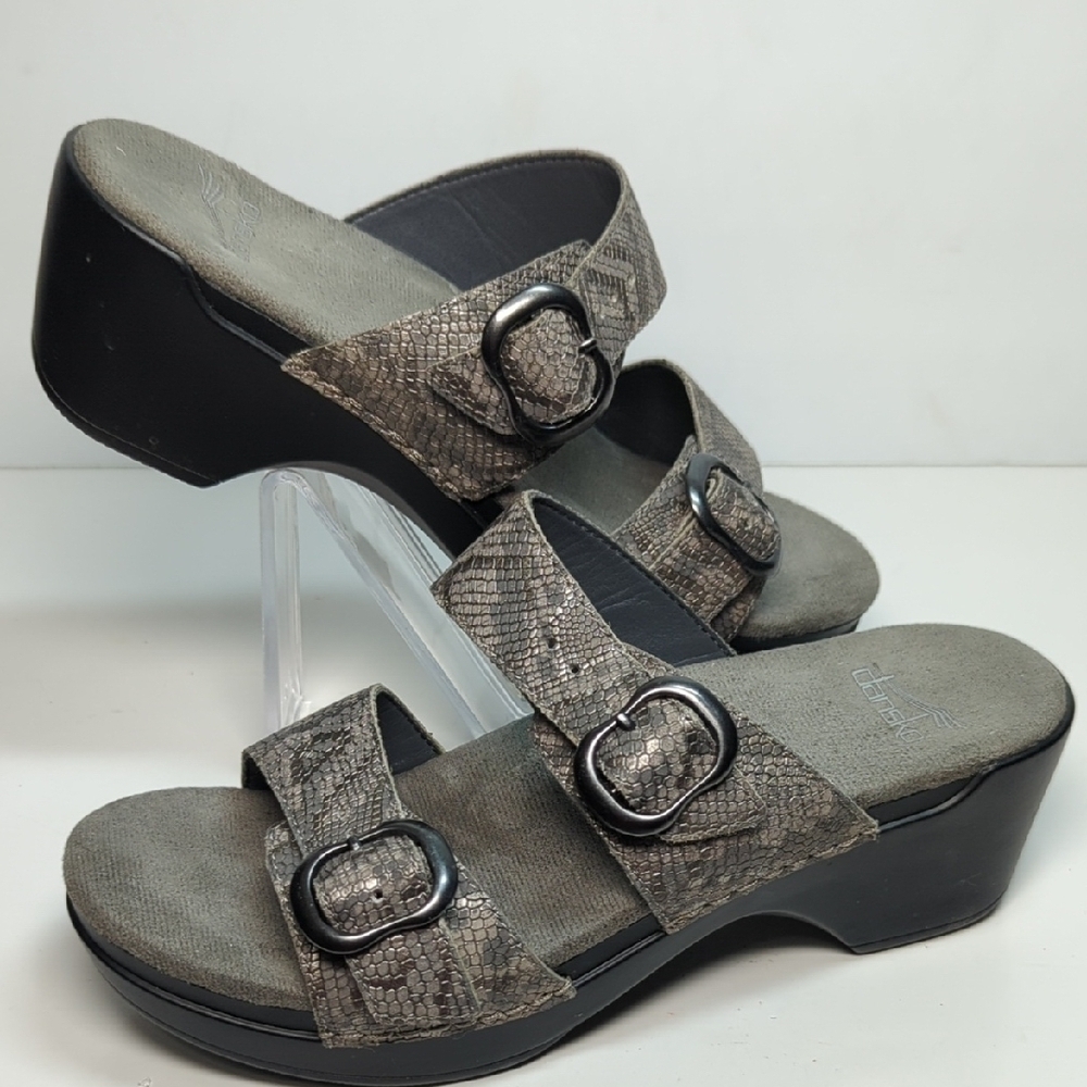 Dansko Soohie gray snake print strap slip on clog sandals womans 5.5-6 EU 36
